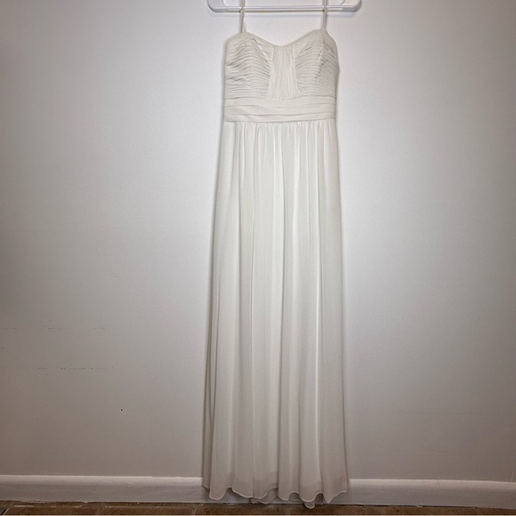 Cinderella Design White Sleeveless Sweetheart Gown Size Medium - Picture 9 of 13